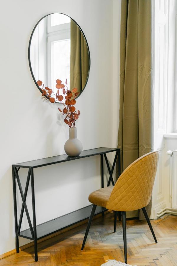 Cozy Apt Perfect For 4-6 Tv Metro Self-Checkin Vídeň Exteriér fotografie